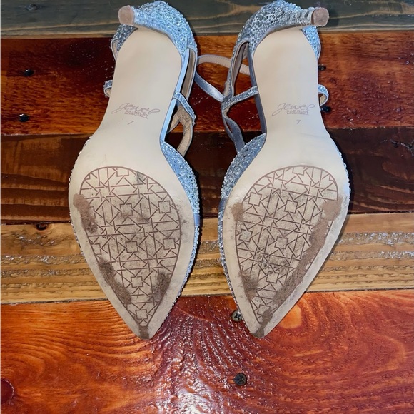 SOLD. Jewel Badgley Mischka Pumps 👠 💃🏻 💎 - Picture 8 of 8